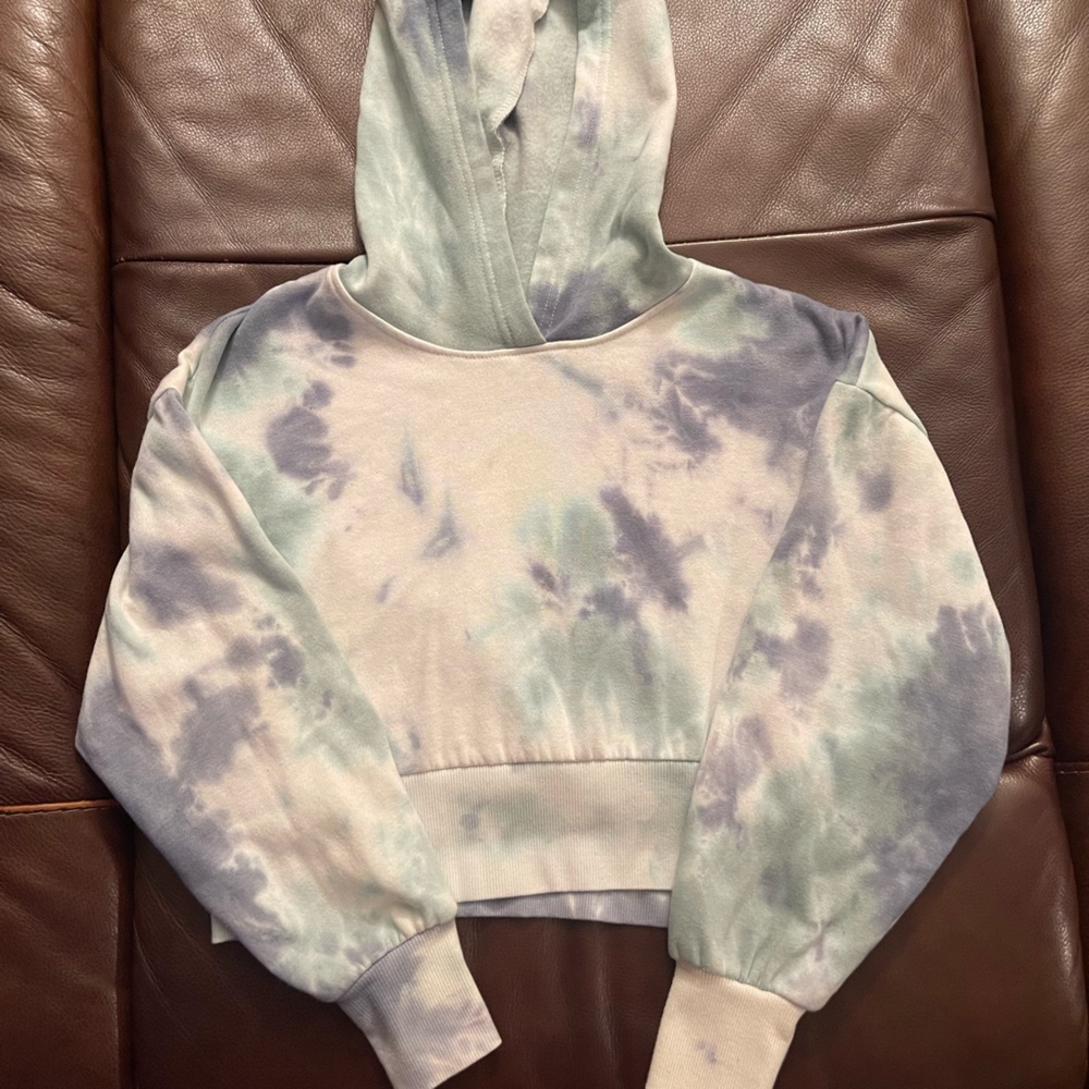 Hippie rose, size medium, blue/green/white tye dye